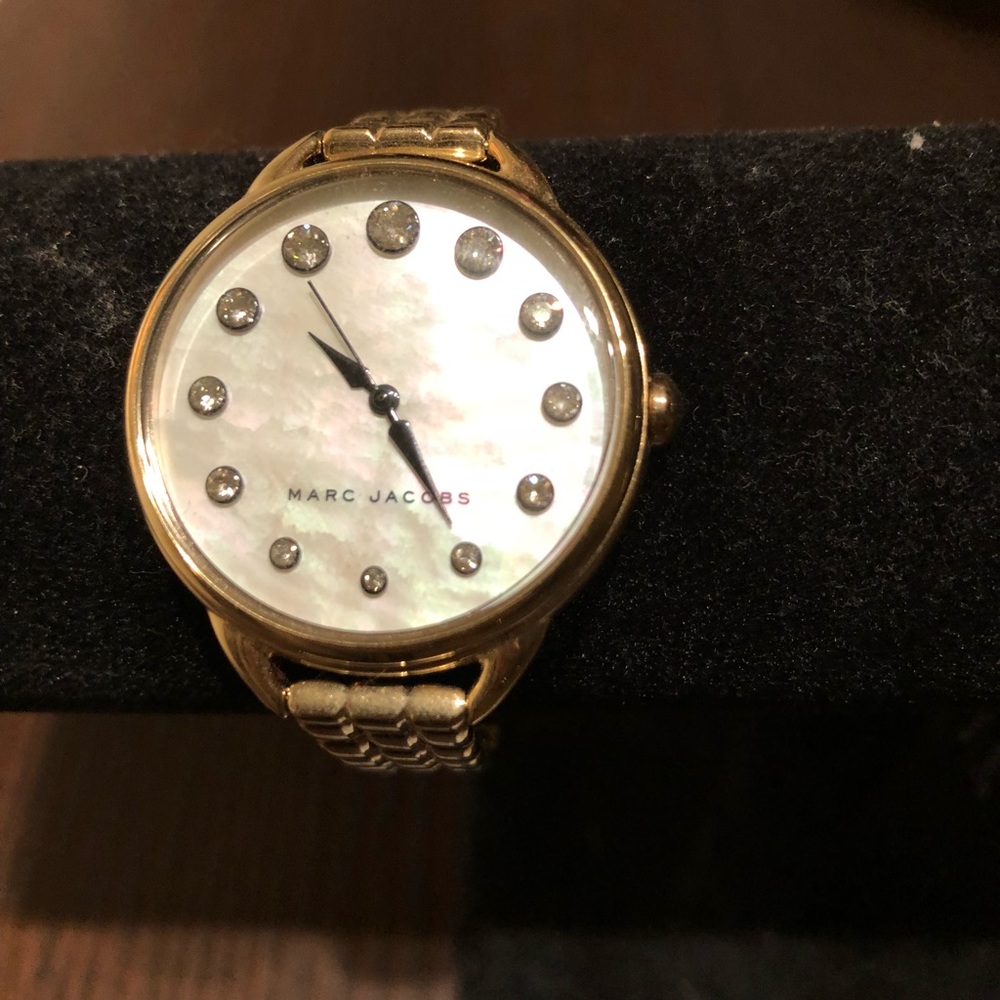 Marc Jacobs gold watch